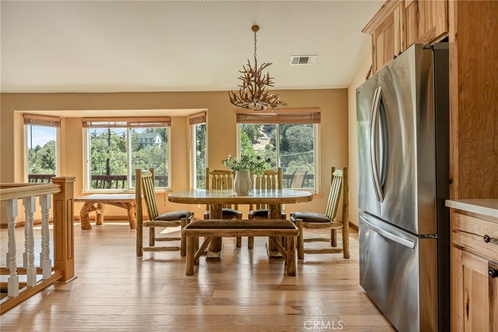 Image 10 of property listing at 1208 Aleutian, Lake Arrowhead, CA 92352