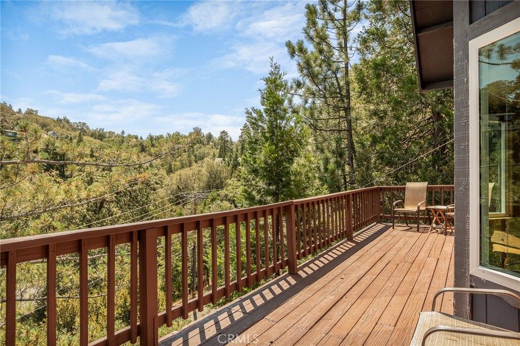 Image 13 of property listing at 1208 Aleutian, Lake Arrowhead, CA 92352