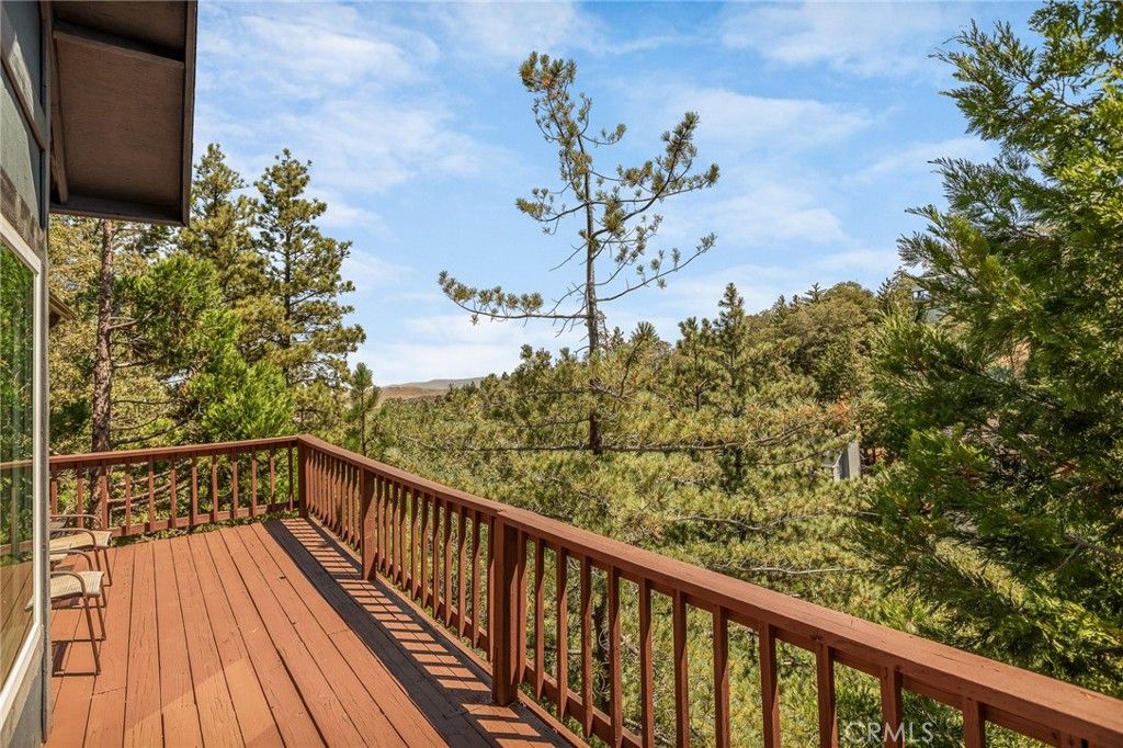 Image 15 of property listing at 1208 Aleutian, Lake Arrowhead, CA 92352