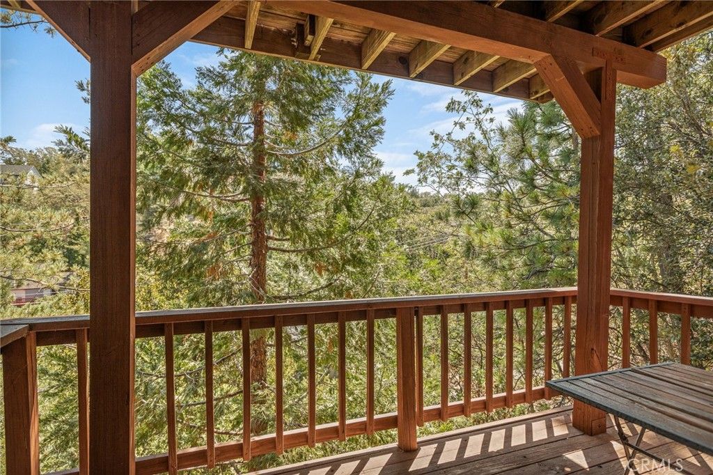 Image 19 of property listing at 1208 Aleutian, Lake Arrowhead, CA 92352