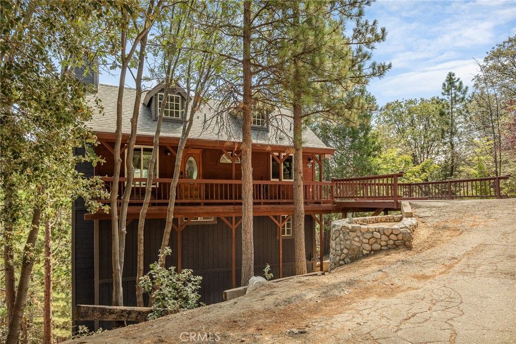 Image 31 of property listing at 1208 Aleutian, Lake Arrowhead, CA 92352