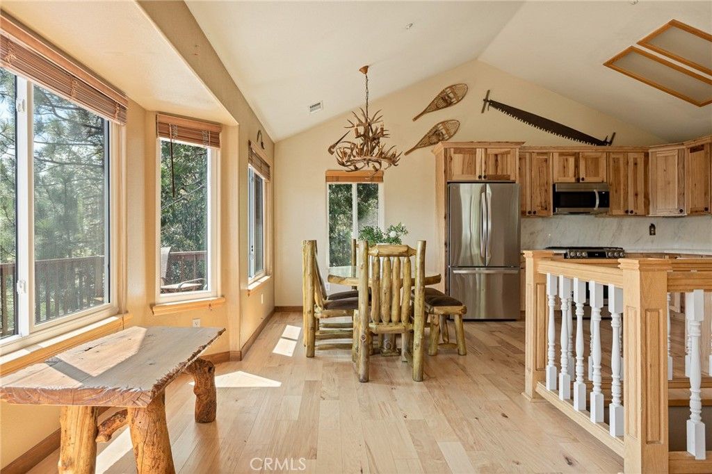Image 8 of property listing at 1208 Aleutian, Lake Arrowhead, CA 92352