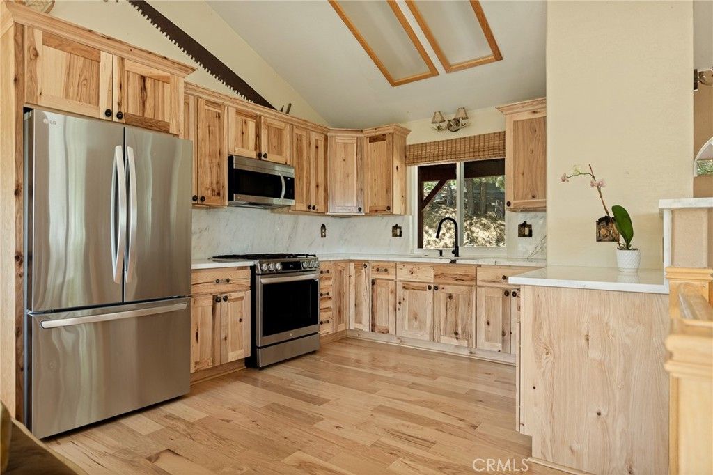 Image 9 of property listing at 1208 Aleutian, Lake Arrowhead, CA 92352