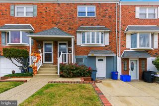 3509 CHALFONT DR, Philadelphia, PA 19154