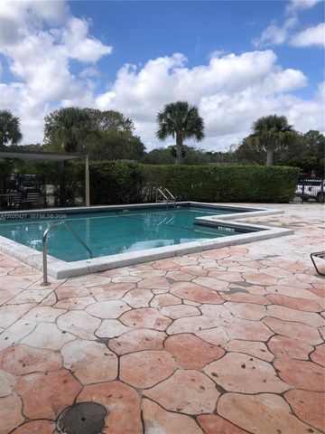 210 Lakeview Dr 207, Weston, FL 33326