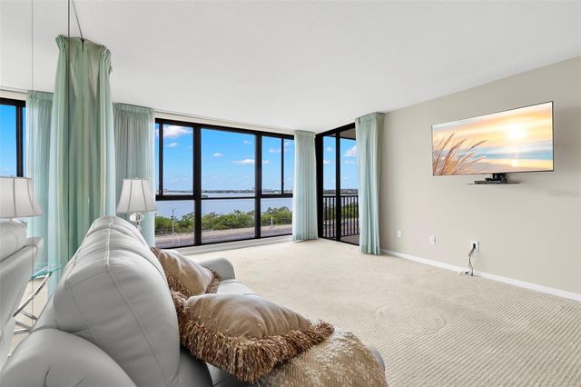 7100 SUNSHINE SKYWAY LANE S 704, St Petersburg, FL 33711