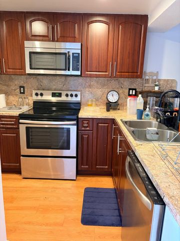 1641 Fairway Road, Pembroke Pines, FL 33026