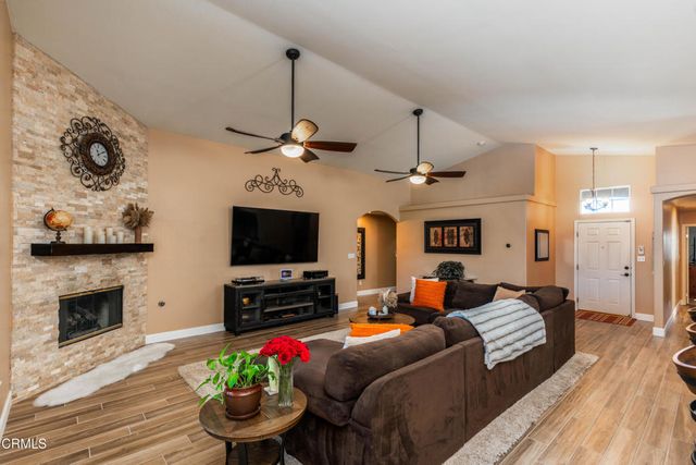 4813 Smokey Mountain Way, Bakersfield, CA 93312