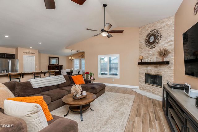 4813 Smokey Mountain Way, Bakersfield, CA 93312