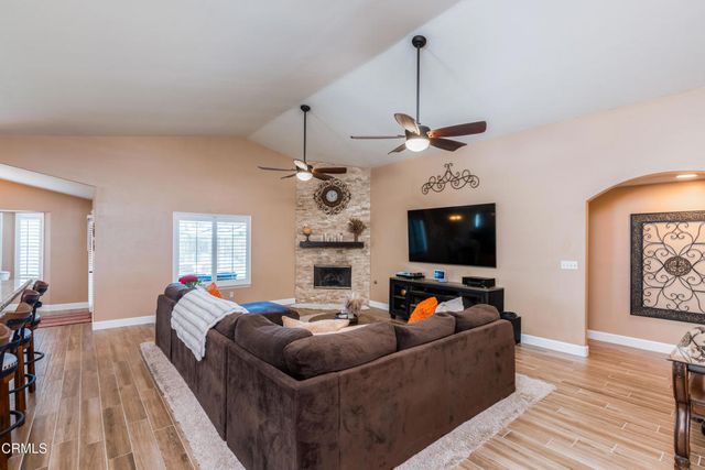 4813 Smokey Mountain Way, Bakersfield, CA 93312