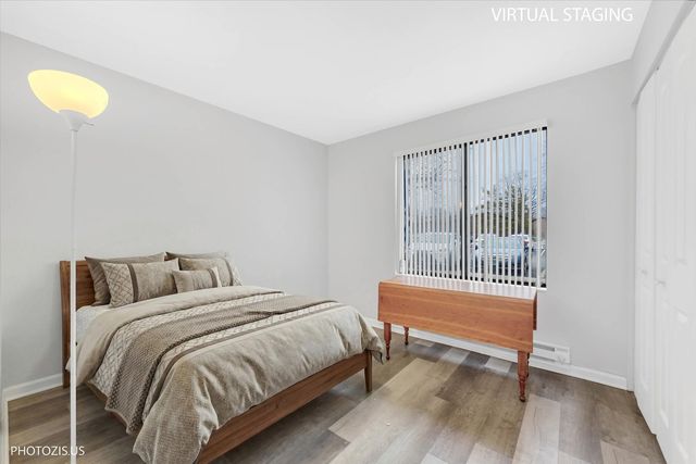 1225 N Winslowe Drive 101, Palatine, IL 60067