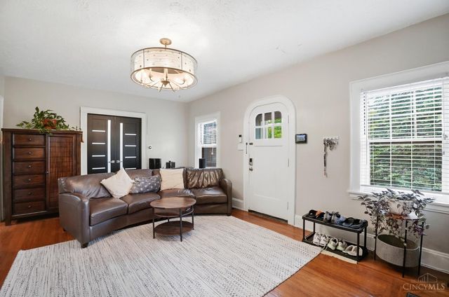 961 Marion Avenue, Cincinnati, OH 45229