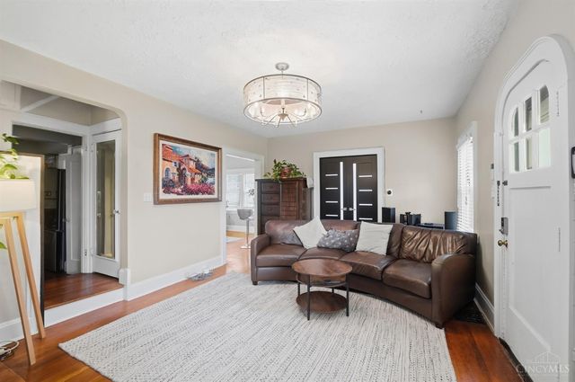 961 Marion Avenue, Cincinnati, OH 45229