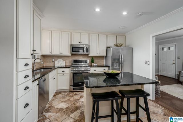 1121 KINGSBURY AVENUE, Birmingham, AL 35213