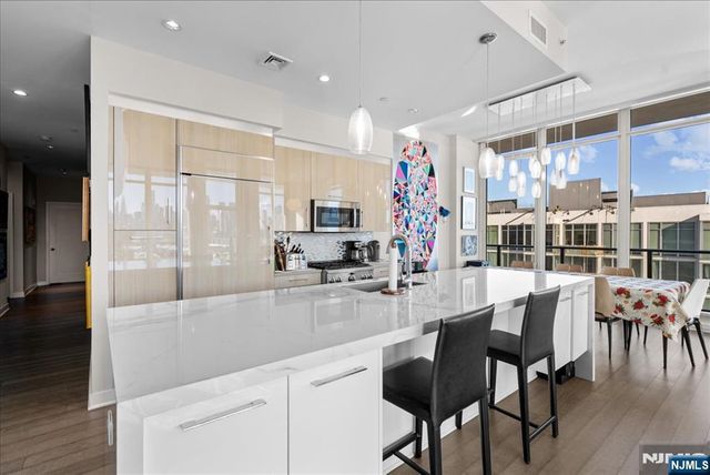 1200 Avenue Port Imp 705, Weehawken, NJ 07086