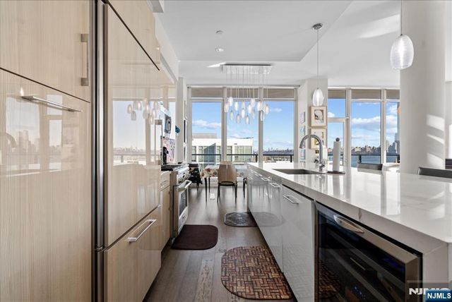 1200 Avenue Port Imp 705, Weehawken, NJ 07086