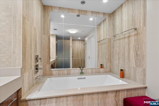 1200 Avenue Port Imp 705, Weehawken, NJ 07086