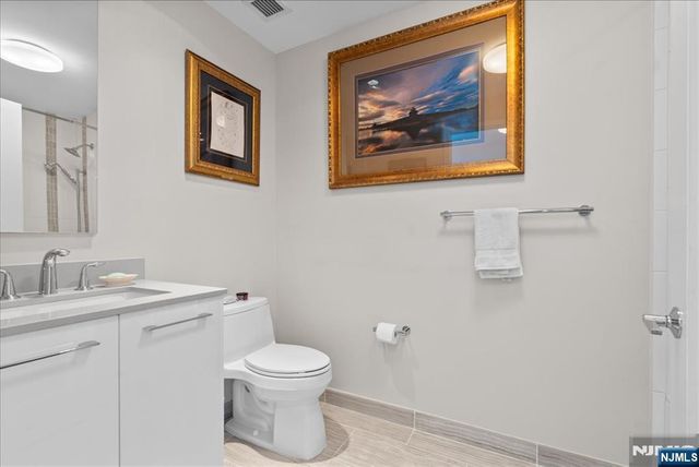 1200 Avenue Port Imp 705, Weehawken, NJ 07086