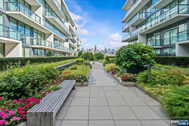 1200 Avenue Port Imp 705, Weehawken, NJ 07086