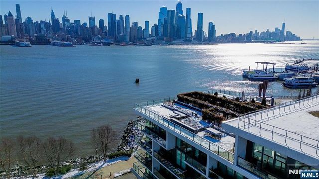 1200 Avenue Port Imp 705, Weehawken, NJ 07086