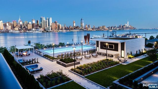 1200 Avenue Port Imp 705, Weehawken, NJ 07086