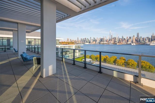 1200 Avenue Port Imp 705, Weehawken, NJ 07086