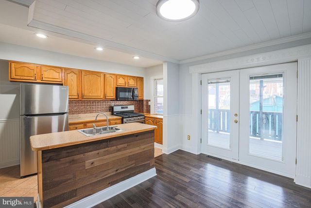 1628 SEARLES RD, Dundalk, MD 21222