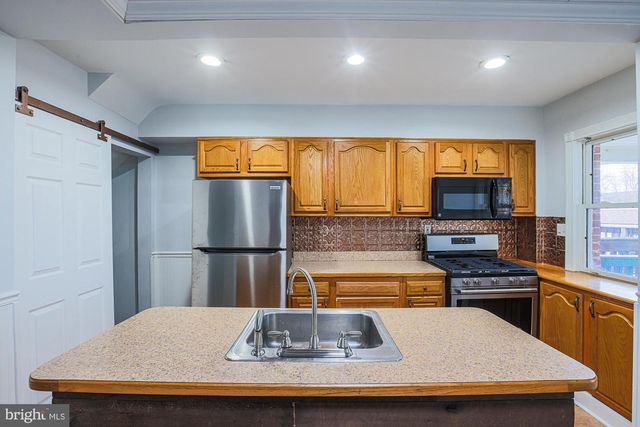 1628 SEARLES RD, Dundalk, MD 21222