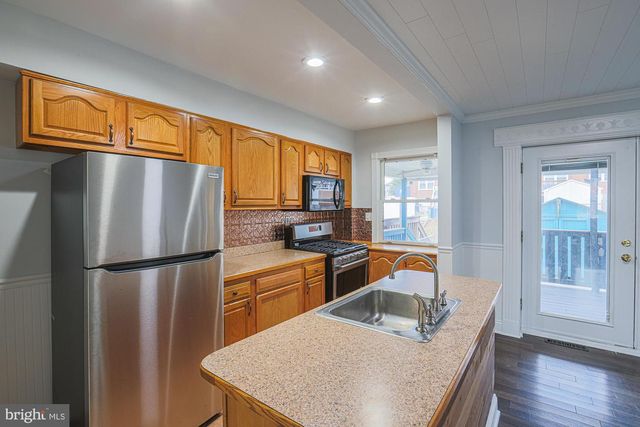 1628 SEARLES RD, Dundalk, MD 21222