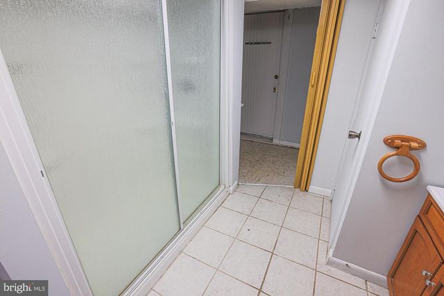 1628 SEARLES RD, Dundalk, MD 21222