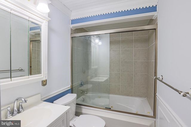 1628 SEARLES RD, Dundalk, MD 21222