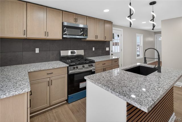 204 East Maple Avenue, East Rochester, NY 14445