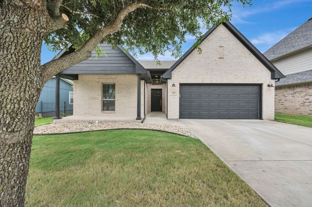 124 Elm Lane, Roanoke, TX 76262