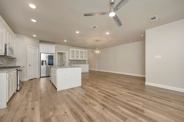 124 Elm Lane, Roanoke, TX 76262