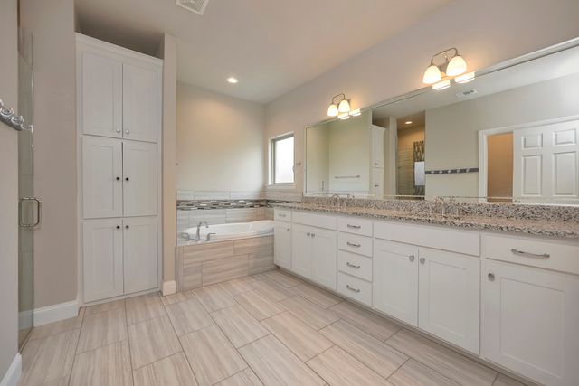 124 Elm Lane, Roanoke, TX 76262