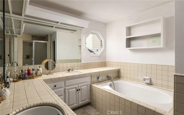 1214 E Balboa Boulevard, Newport Beach, CA 92661
