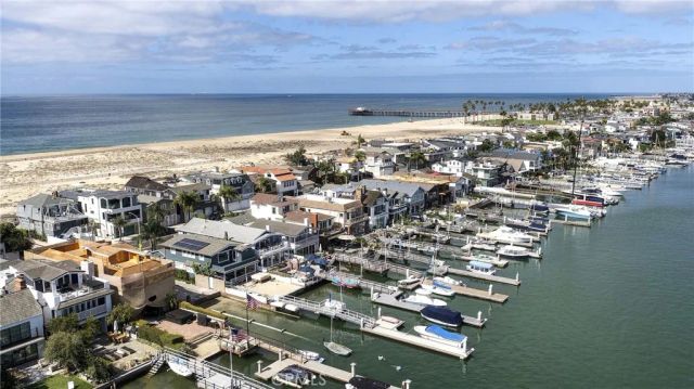 1214 E Balboa Boulevard, Newport Beach, CA 92661
