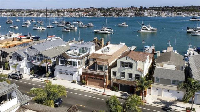 1214 E Balboa Boulevard, Newport Beach, CA 92661