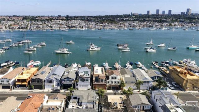 1214 E Balboa Boulevard, Newport Beach, CA 92661