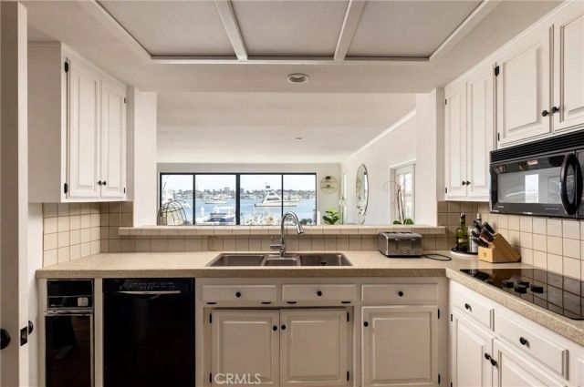 1214 E Balboa Boulevard, Newport Beach, CA 92661