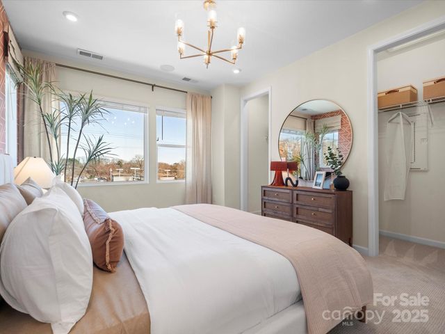 5040 Beirut Drive, Charlotte, NC 28217