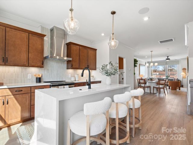 5040 Beirut Drive, Charlotte, NC 28217