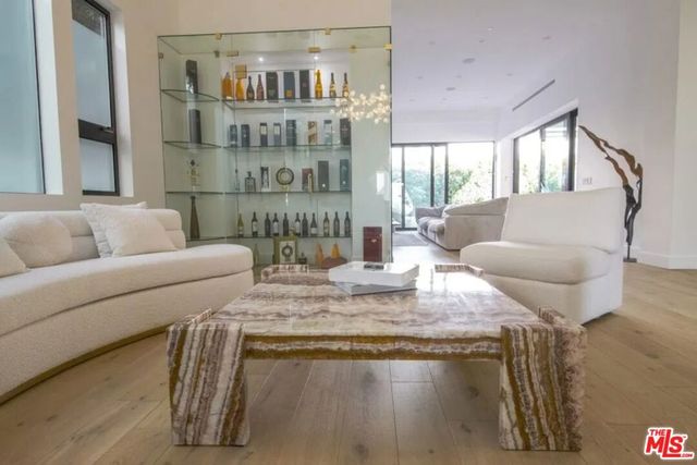 748 N Detroit Street, Los Angeles, CA 90046