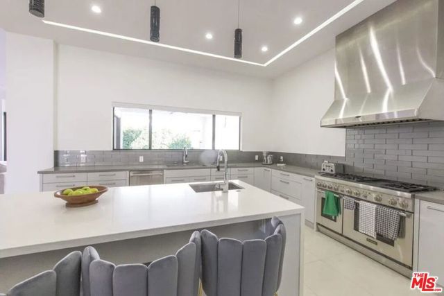 748 N Detroit Street, Los Angeles, CA 90046