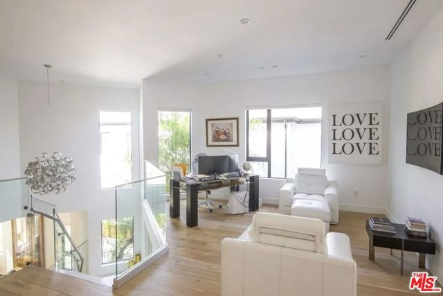 748 N Detroit Street, Los Angeles, CA 90046