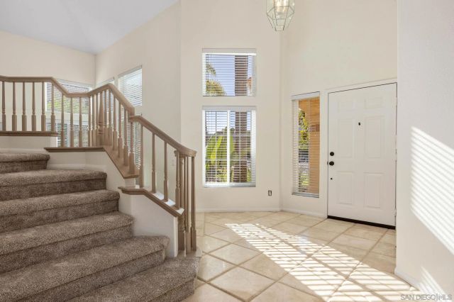 5056 Corte Alacante, Oceanside, CA 92057
