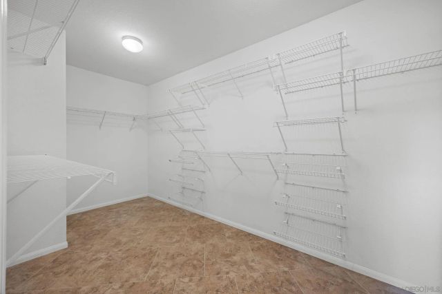 5056 Corte Alacante, Oceanside, CA 92057