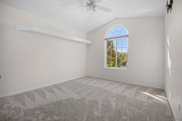 5056 Corte Alacante, Oceanside, CA 92057