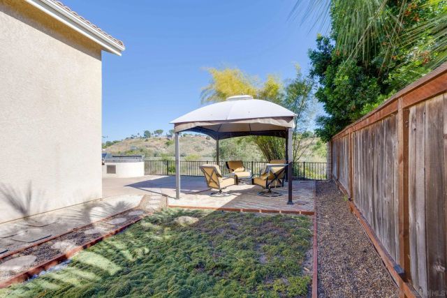 5056 Corte Alacante, Oceanside, CA 92057
