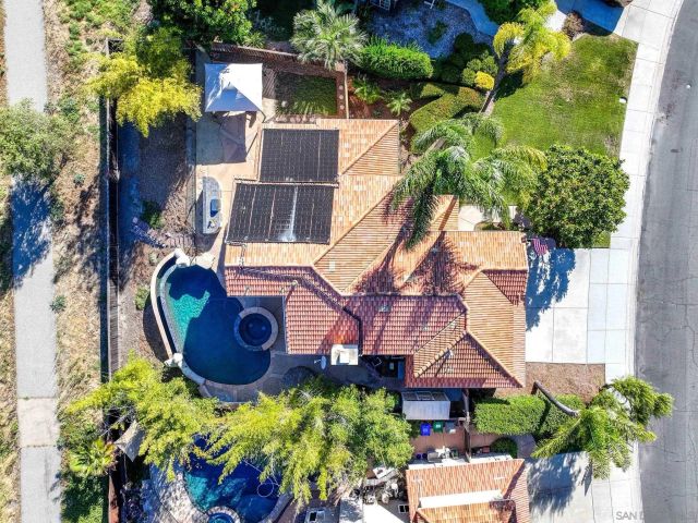 5056 Corte Alacante, Oceanside, CA 92057